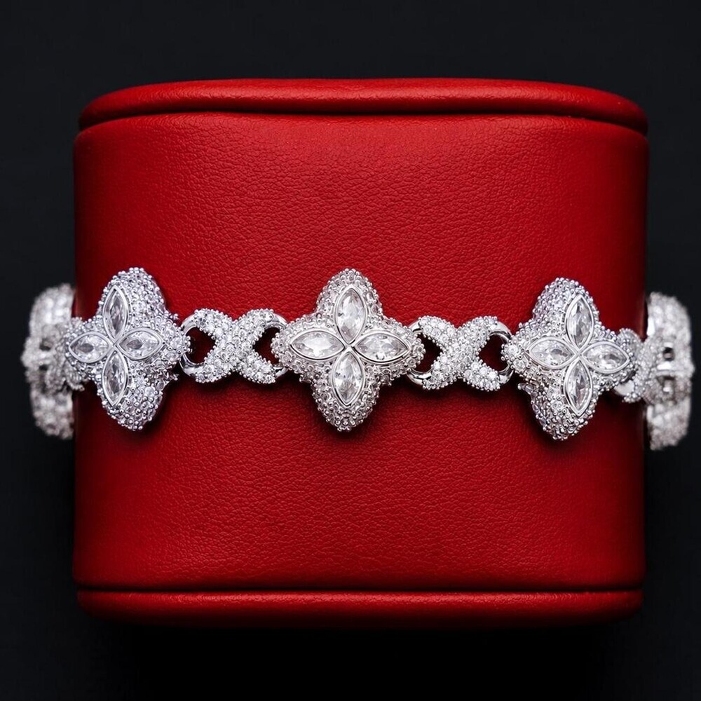 Clover Bracelet 8inch  Silver Flower Link Bracelet